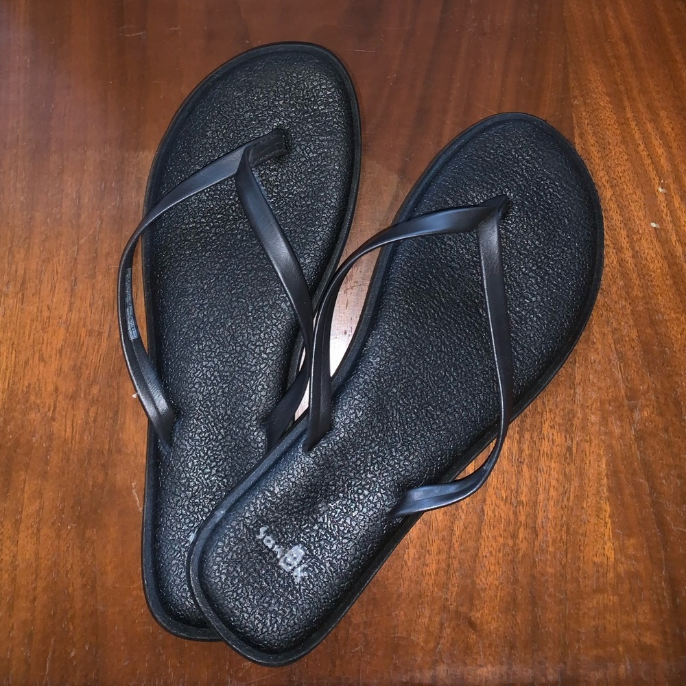 Sanuk flip flops
